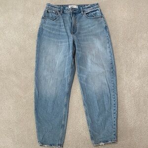 Abercrombie & Fitch Light Blue High Rise The 80’s Mom Jeans 28/6R